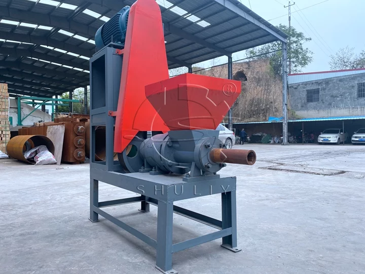 Máquina para fabricar briquetas de aserrín exportada